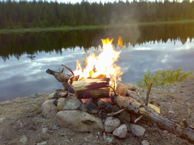 Stadsnät i Samverkan SIS Svårigheter för ett litet stadsnät i en liten inlandskommun Ekonomi-1300 kunder bär inte kostnaden för drift & övervakning 7/24 K.O.