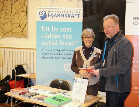 För att få delta måste du ha badintyg eller FaR-recept. Då antalet platser är begränsat måste du anmäla dig.