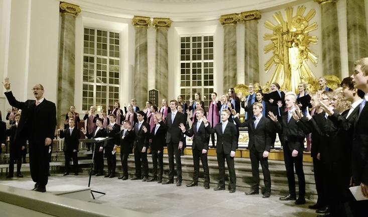 KYRKSÖNDAGAR Tacksägelsedagen 9 oktober kl 18 Musikgudstjänst i Björketorps kyrka. Gustavi Ungdomskör i Domkyrkan i Göteborg under ledning av Petter Ekberg.