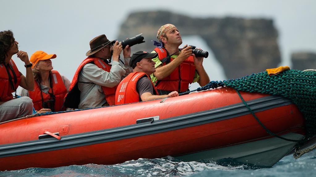 DITT GALAPAGOS ÄVENTYR DAG FÖR DAG Lördag 10 november Du lämnar Skandinavien och flyget =ll Quito, Ecuador. Landar samma dag och får transfer =ll hotellet i Quito.