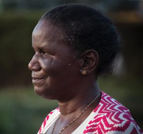 Hidaya arbetar nu för en organisation som hjälper andra mammor i Tanzania som fått barn med ryggmärgsbråck. Organisationen heter Asbath.