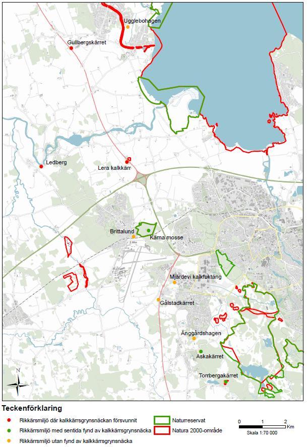 Utöver de tre lokalerna som fortfarande hyser populationer av kalkkärrsgrynsnäcka så har det gjorts fynd på ytterligare tre lokaler: Ledberg väster om Mjölorpesjön 1941, Gullbergskärret vid Vreta