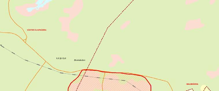 Länsstyrelsens bedömning Orkarmossen ligger inom ett stråk av kalkhaltig berggrund och har höga botaniska värden. Källor 1.