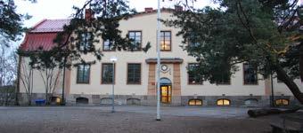Förövarna ska vara under 18 år gamla och är inte boende i distriktet.