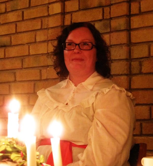 Varje år brukar ordföranden hålla ett litet tal för årets Lucia, och överlämna ett smycke.