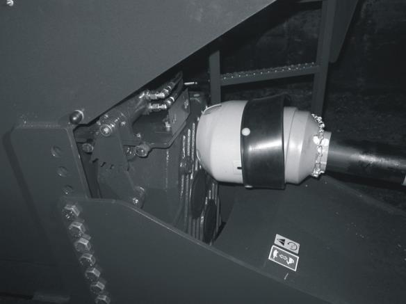 3. ANVÄNDA FODERBLANDAREN HYDRAULISK VÄXLING (HYDROSTEP) KONGSKILDEs hydrauliska växling (Hydrostep) kan monteras som extrautrustning på släpvagnar med reduktionsväxel.