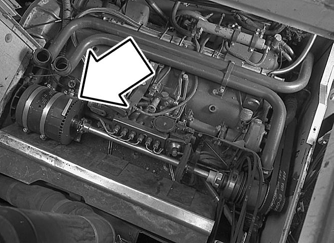 Epbv 3022 Allmänt Elsystemet består av generator, dubbla batterigrupper, nätseparator samt manöver-, regler- och förbrukningsenheter. Epbv har två från varandra separerade batterigrupper.