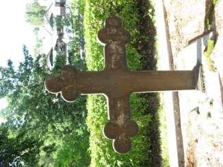 Korsen i Fellingsbro är några av de yngsta korsen på de inventerade kyrkogårdarna.