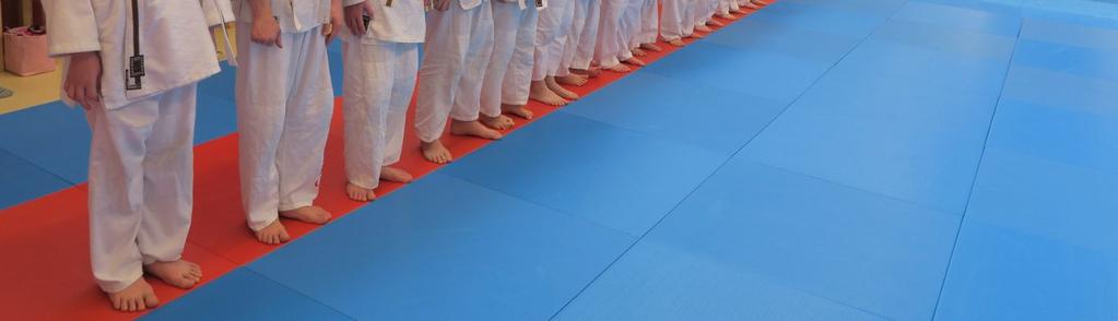 Efter en gemensam uppvärmning förklarade Benny våra principer och berättade även om vår jiujitsus historia, och varför Kurt Durewall utvecklade den jiujitsun som vi tränar i vårt förbund.