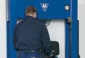 Verkstadspressar P100H Slaglängd: 100 t 300 mm Handhydraulisk press till lastbilsverkstäder och tung industri Dubbelverkande tryckluftsstyrd snabbgång av presskolv för