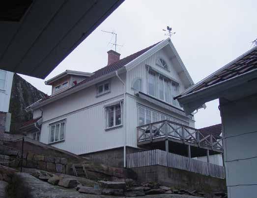 Huset är en av få bevarade enkelstugor i Hunnebostrand. Senare tids tillbyggnader och fasadförändringar har påverkat helhetsintrycket och förståelsen för byggnadens ursprung.