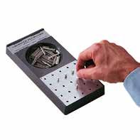 Test, Träning och Behandling Grooved Pegboard Ett stimulerande test för fingermotorik och visuell förmåga som mäter mer komplett motorik och koordination än de flesta Pegboard.