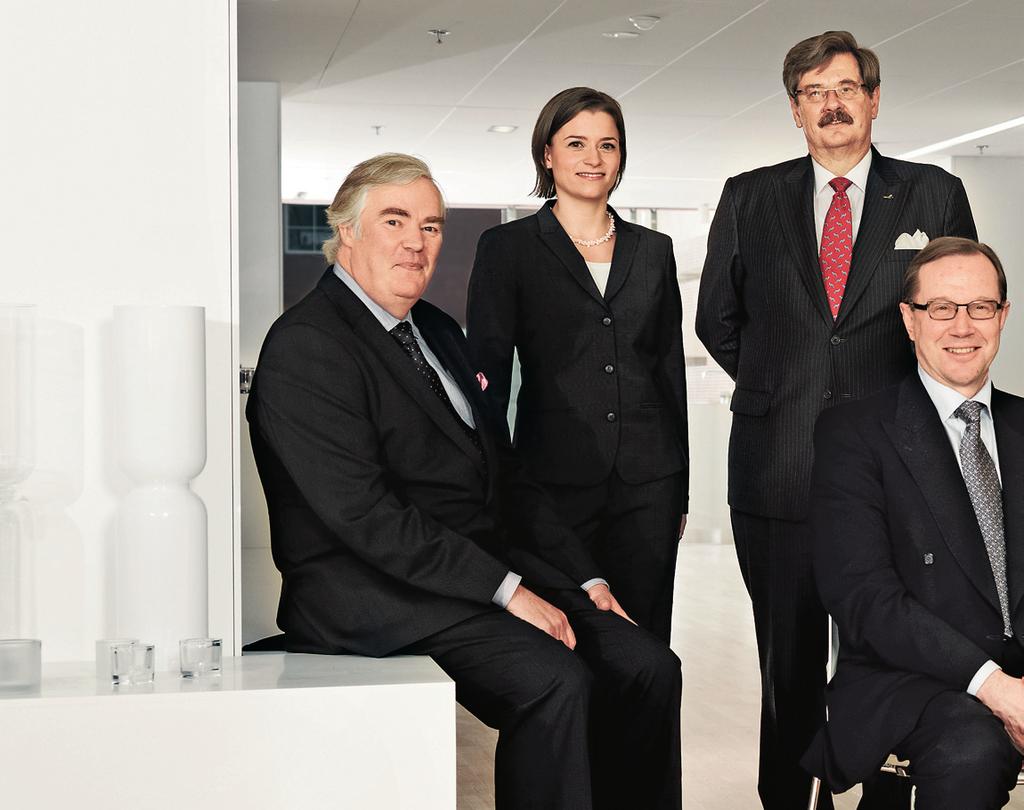 Styrelsen På bilden från vänster Kaj-Gustaf Bergh, Louise Fromond, Ralf Böer och Karsten Slotte. Bilden är tagen på nya Fiskars Campus i Helsingfors. Kaj-Gustaf Bergh f.