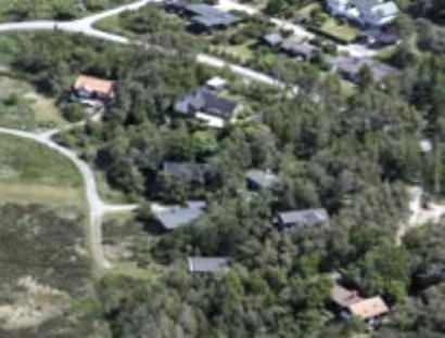 NE-tal 0,05 0,1 (1 2 våningar) Gles bebyggelse utmed gata eller i mindre byar. Enskild eller samfälld infrastruktur.