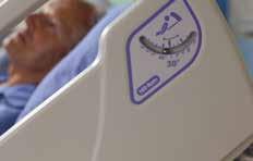 snabbare åtkomst till patienten vid en nödsituation Lättavlästa vinkelindikatorer visar höjningen av huvudgaveln i intervallet 30 45, så att vårdgivarna enklare kan placera patienten i rätt