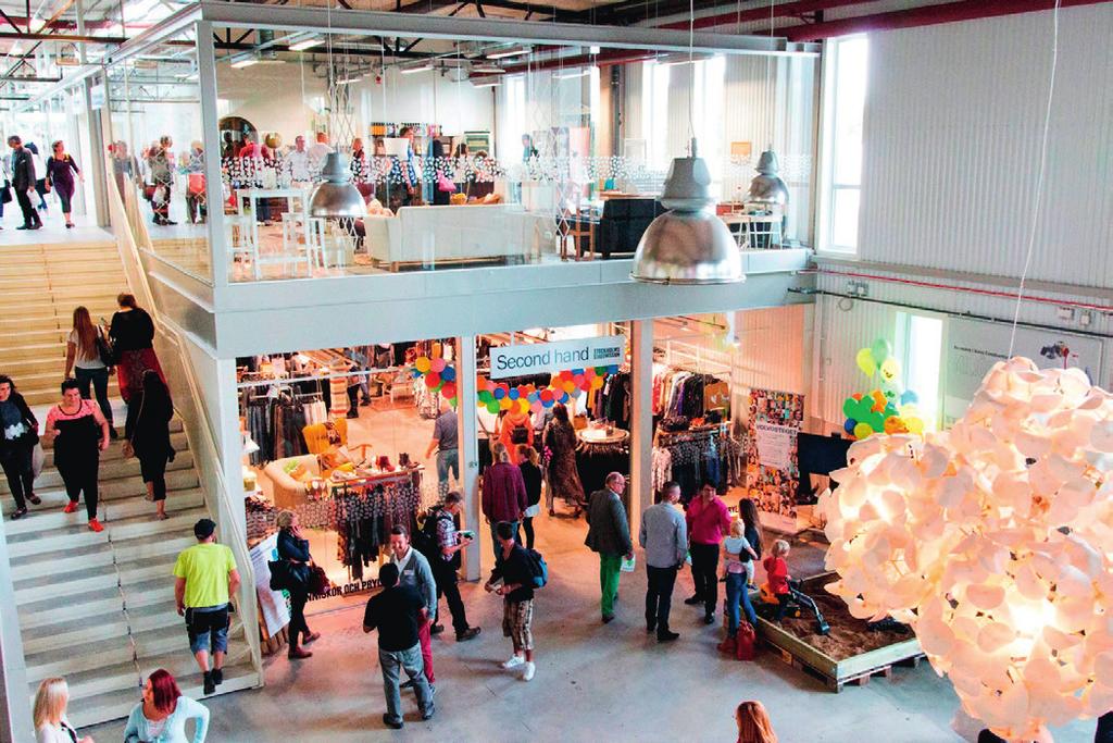 vävde man trasmattor av tyget. Världens första återbruksgalleria!