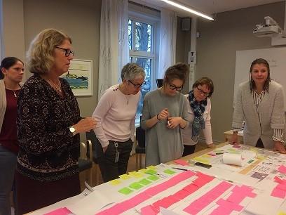 Närsjukvårdsteam Närsjukvårdsteam finns nu i alla tre Skaraborgs områden och från oktober finns nu fasta läkare i alla teamen. Alla tre Närsjukvårdsteam har en gemensam ledning och gemensamma APT.