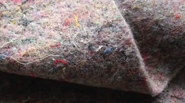 Non woven geotextil HaTe M vattenretentionsduk Non-woven-vattenretentionsduk som används för magasinering av vatten på gröna tak. HaTe M kan kvarhålla vatten upp till åtta gånger sin egen vikt.
