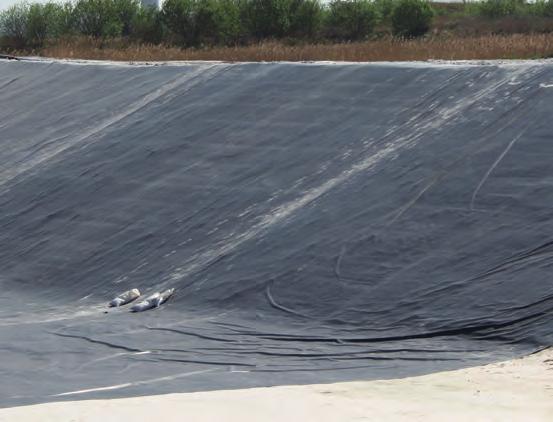 Geomembran Firestone gummimembran Firestone-gummimembran är tillverkat av EPDM och är en mycket flexibel och vattentät gummiduk.