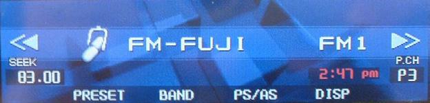 Pekskärmssknappar Standard funktionsdisplay Vänster inställningsknapp 98.10 FM1 SEEK 2:45 CT PRESET BAND PS/AS DISP Underknappar Höger inställningsknapp P3 P.