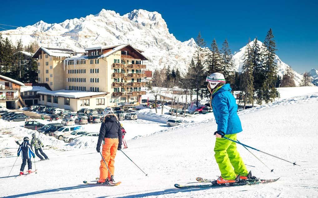 Cortina d Ampezzo Hotel Villa Argentina - Pocol Besök det fantastiska skidområdet i Cortina d Ampezzo. Denna unika plats i Alperna erbjuder ett brett utbud av härliga pister i alla svårighetsgrader.