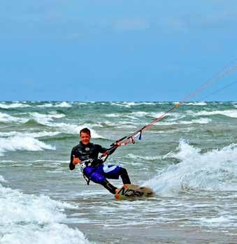 SVENSK SEGLING: KAPPSEGLING Stark utveckling för kitsurfingen Kitesurfing fortsätter att växa i Sverige och internationellt, med utövare i olika åldrar och kön.