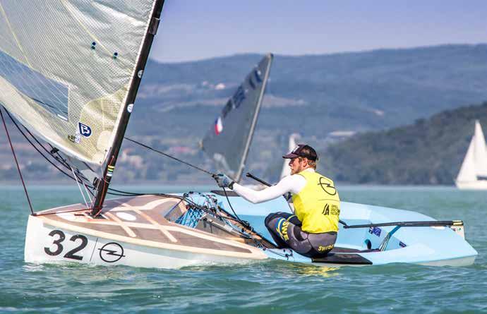 SVENSK SEGLING: KAPPSEGLING Max Salminen vann Finnjolle-VM I början av september kom så äntligen den stora triumfen som Max Salminen längtat efter sedan han seglade hem OS-guldet tillsammans med