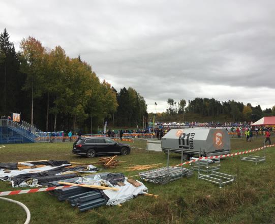 Vår tidigare representant i 25mannaföreningen och en av årets tävlingsledare, Per Ånmark, har argumenterat och arbetat för högre anmälningsavgifter.