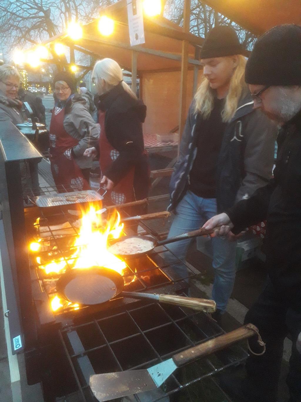 Lions Club Bromölla Julmarknad, där vi hade premiär för Kolbullar.