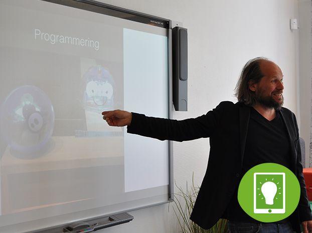 IKT i förskolan - Att arbeta med digital produktion och ökad kommunikation i barngrupp Målgrupp : Förskola Digitala verktyg används allt mer i förskolan och ändringar är på gång i läroplanen.
