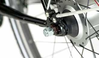 Bygga om Croozer Kid till cykelvagn Bakhjulet måste ha fästs fast ordentligt efter att kopplingsstycket har monterats.