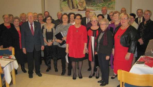 Till en lyckad julfest hör naturligtvis också julgröt, fruktkompott och kaffe med jultårta.