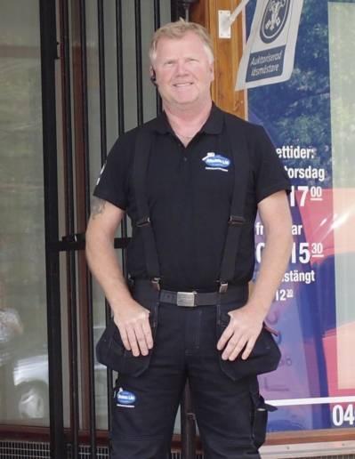 hos låsföretagen i södra Sverige BRÅDA DAGAR. Jonny och Staffan har bråda dagar i Eksjö där de servar stora och små säkerhetskunder.