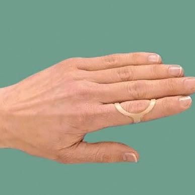 OVAL-8 fingerskena ART.NO 41008 Oval-8 Fingerskena är en nätt hudfärgad plastskena. Den tunna, lätta skenan märks knappt när den sitter på fingret. Skenan sitter bra och behöver inte tejpas.