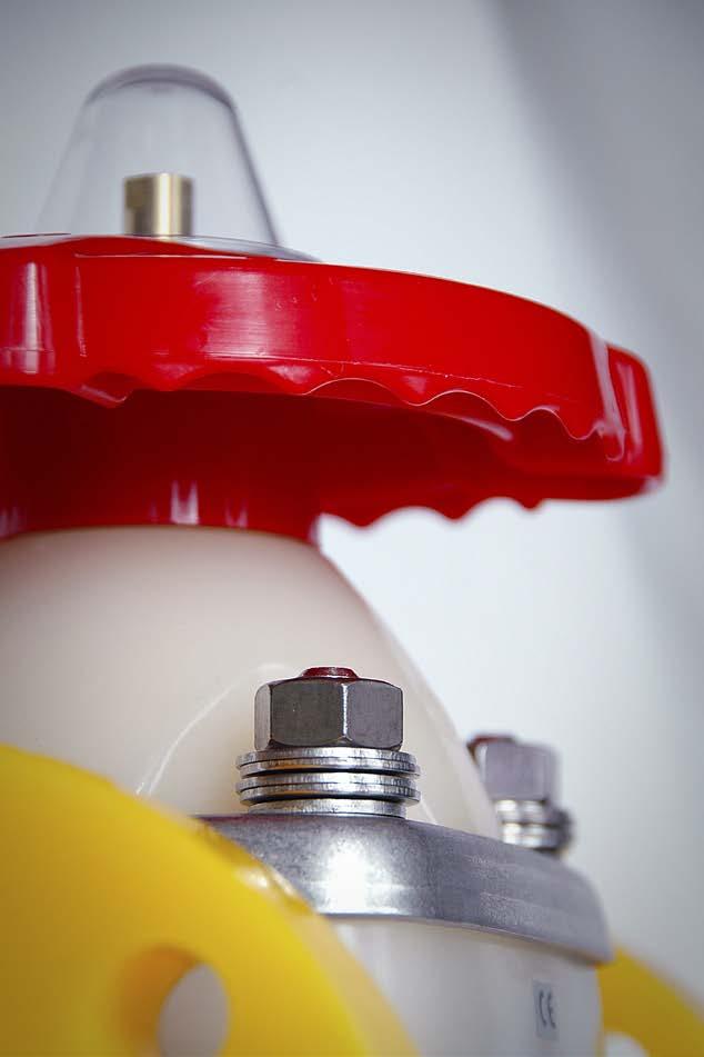 Fläns enligt DIN PN10 eller ANSI 150 lbs, limändar, svetsändar eller invändig gänga.