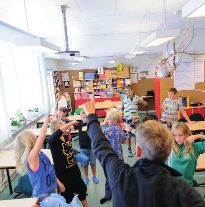 Bibeläventyret förutsätter att läraren är med men utan krav på egna förberedelser inför lektionerna. Lärarens närvaro är viktig för uppföljande samtal, reflektioner och annat efterarbete.