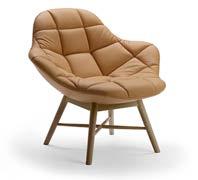 LISTA SVERIGE 2018 PALMA WOOD, FÅTÖLJ B 820 D 810/500 H 780 S 400 SELECTED PATTERNS QUILTAT UTFÖRANDE GAMMA KHODI FEIZ Helklädd i tyg alt. läder, quiltad i Selected Patterns GAMMA.