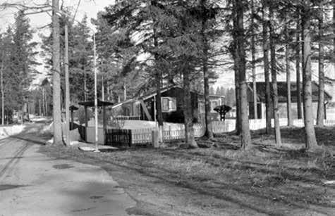 tiggeri. Stugorna och torpen som de levde i går fortfarande att hitta spår och ruiner av i skogen.