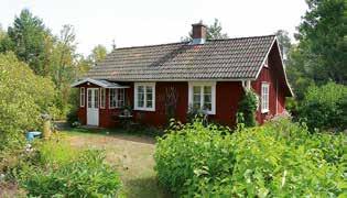 Bostadshuset i en våning är troligtvis uppfört cirka 1870 1900. Det är exteriört välbevarat eftersom det varken byggts till eller fått exempelvis fönster och taktegel utbytta.