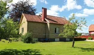 Kulturhistorisk byggnadsinventering nr 54 Melleruds tätort med närområdet mot Vänern 47 huset uppfördes 1963 av dess nuvarande ägare och är en 1½-plansvilla med förskjutna huskroppar och med