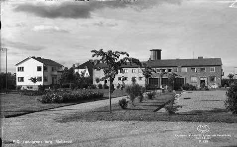 70 Platser och torg Storgatan och den västra delen av Österrådaplan. P. D. Lundgrens torg 1956. Fotograf okänd. Vänersborgs Museum. Österrådaplan, vy mot söder.