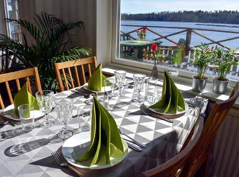26 Fräscht boende med sjöutsikt På nyrenoverade Håveruds Hotell finner du lugn och harmoni med naturens grönska inpå knuten och en bedårande utsikt över Upperudshöljen.