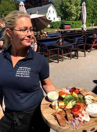 32 Hungrig eller fikasugen? Restaurang mitt i slussområdet Befinner du dig i Mellerud med omnejd finns det goda chanser att bli mätt och belåten.
