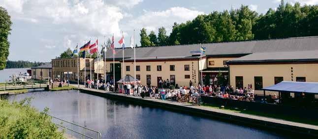 7 Det händer på Dalsland Center Båt, tåg eller dressin längs Dalslands kanal Vid akvedukten i Håverud, en av Dalslands mest välbesökta turistattraktioner, finns Dalsland Center som lockar med mängder