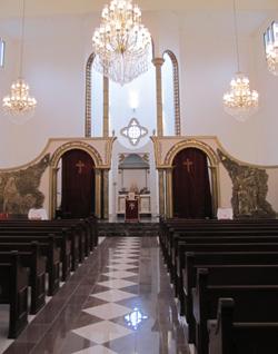 Statligt stöd till trossamfund för religionsfrihetens skull Det svåraste uppdraget för utredningen har varit att utforma ett förtydligat demokratikriterium som är förenligt med religionsfriheten.