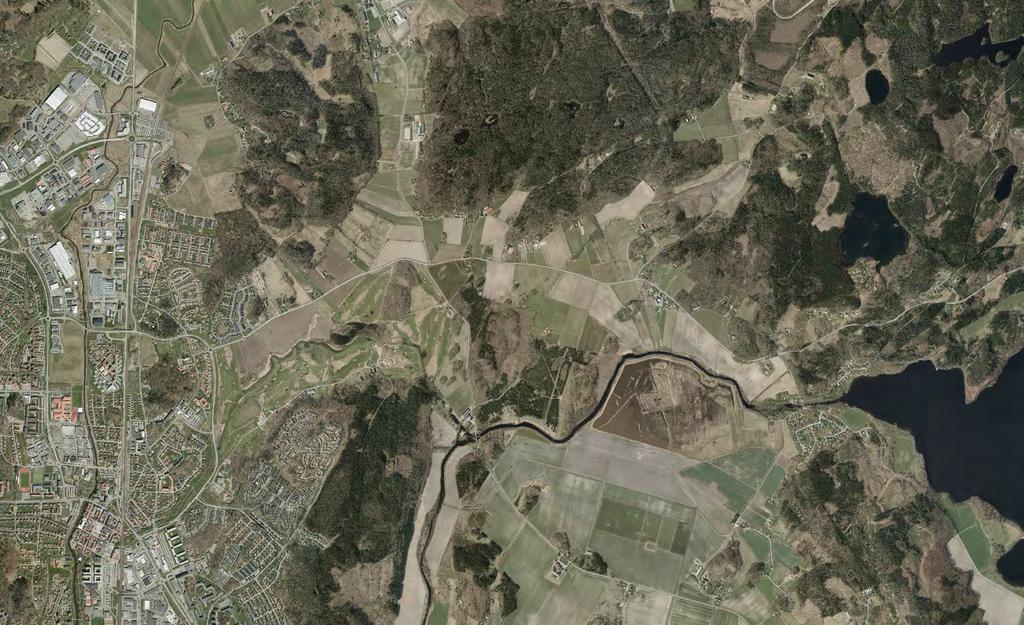 Planprogram för Hjälmeskulla trädgårdsby Samråd 8 mars- 19 april 2017 Kommunen har 2014 låtit göra en planstudie för vad en trädgårdsby är och hur det skulle kunna utvecklas på fastigheten Alslöv