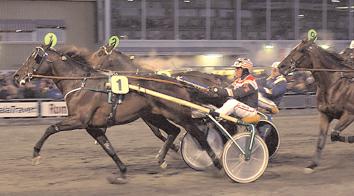 Insatslopp 4-åringar Konung Gustaf V:s Pokal (Grupp II, Nat.) Åby 4 maj. Lätt bana. 1.850.000 kr. 2140 m. Auto 1 Gigant Neo 12,7 925.000 67 Kontio Jorma 2 Scarlet Knight (US) 12,8 462.