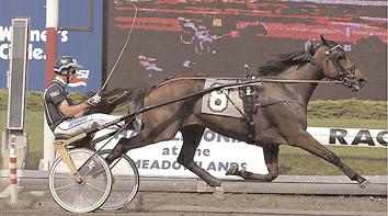 Utländska storlopp Victory Tillys världsrekord 1.08,9 Svensk travhistoria skrevs den 3 augusti 2002: Victory Tilly med Stig H Johansson travade 1.08,9 i finalen av Nat Ray Trot på Meadowlands, USA.