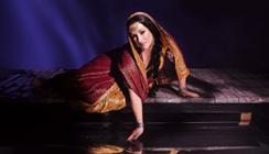 15.00 Beräknad längd: 2 tim Dirigent: James Levine Regi: Julie Taymor I rollerna: Matthew Polenzani, Ying Huang, Erika Miklósa m.fl. Visas: 16 januari 2016 kl. 19.