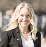 TRAVPROGRAM PÅ KÖPET Alla entrébetalande erhåller travprogram till dagens tävlingar Förköp av entré och erhålla program innan tävlingsdagen möjligt i receptionen från torsdagar vid måndagstävlingar.